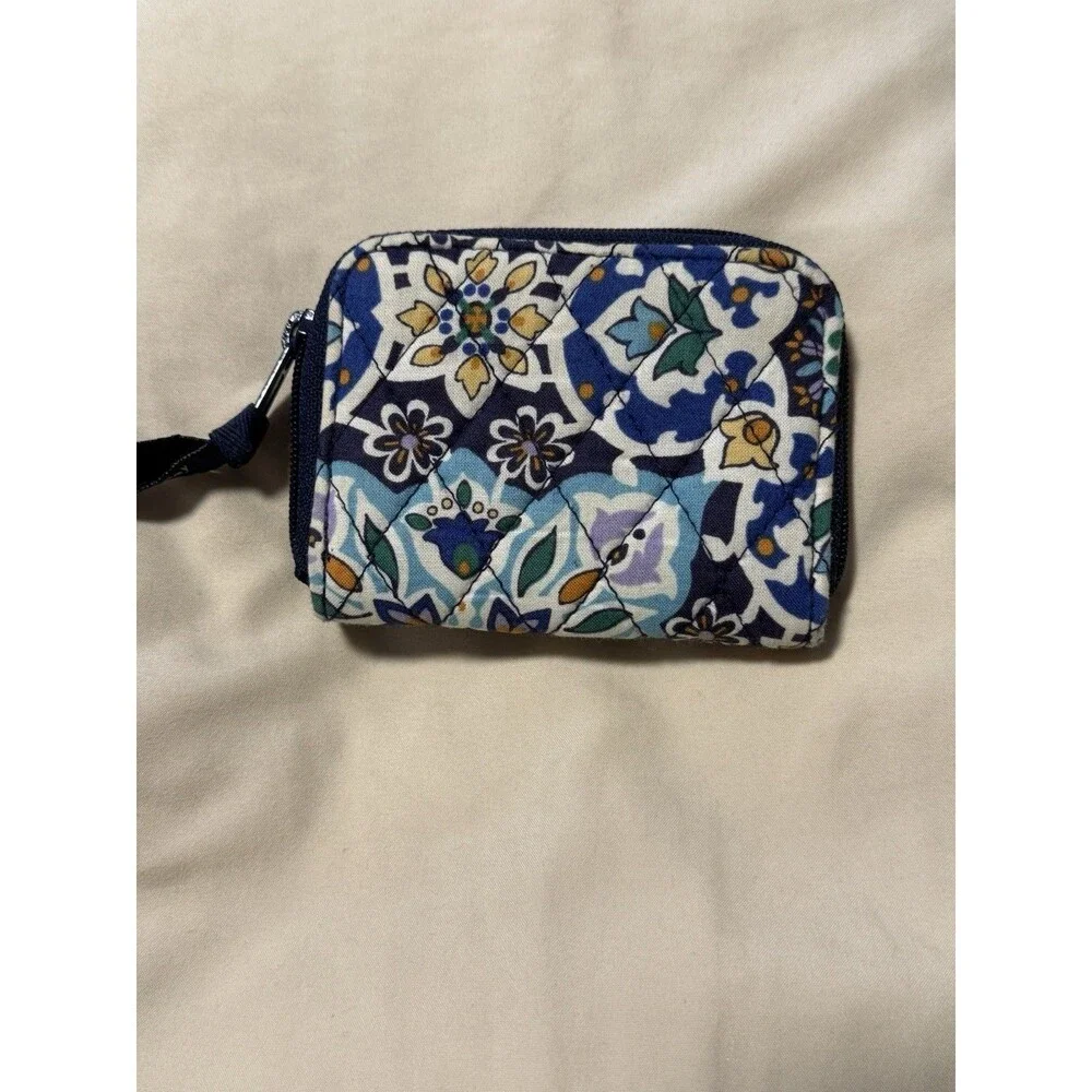 Vera Bradley Petite Small Zip Around Wallet - Picture 1 of 4